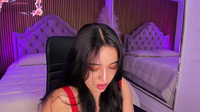 Snapshot of Starbutterflyy_ chatting on 9, 3, 2026 Starbutterflyy online show from 9, 3, 2026