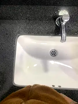 malek xarx  online show from 6, 11, 2025