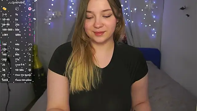 Snapshot of CuteSharloti chatting on 13, 3, 2026 CuteSharloti online show from 13, 3, 2026