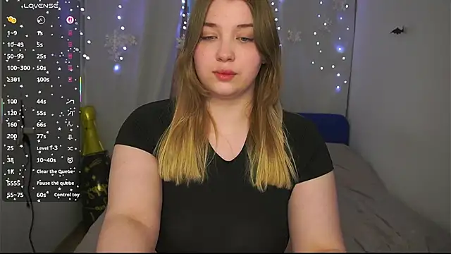 Snapshot of CuteSharloti chatting on 26, 3, 2026 CuteSharloti online show from 26, 3, 2026