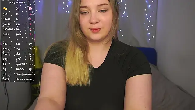 Snapshot of CuteSharloti chatting on 14, 4, 2026 CuteSharloti online show from 14, 4, 2026