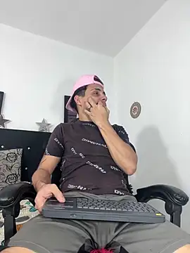 Snapshot of Luke_Stone chatting on 29, 5, 2026 Luke Stone online show from 29, 5, 2026
