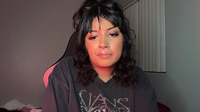 Snapshot of pressuremami chatting on 16, 9, 2025 pressuremami online show from 16, 9, 2025