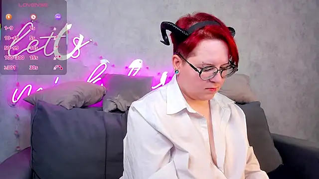 Snapshot of Michelle_Wilsson chatting on 2, 11, 2025 Michelle Wilsson online show from 2, 11, 2025