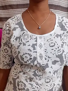 Snapshot of Fiza_Rani78 chatting on 24, 7, 2026 Fiza Rani78 online show from 24, 7, 2026