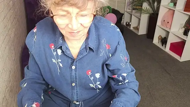 Betty Brick online show from 27, 5, 2026