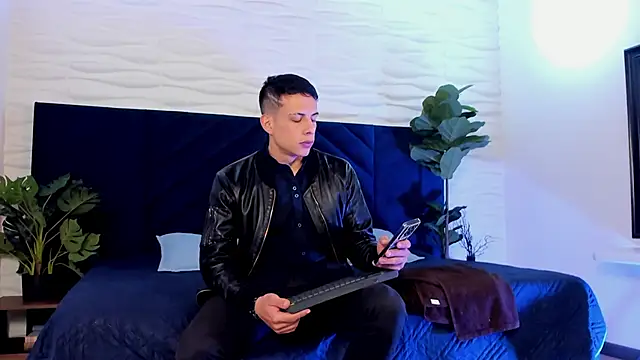 Dustin Sonne online show from 30, 10, 2025