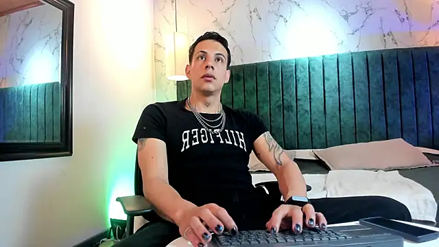 Dustin Sonne online show from 8, 6, 2026