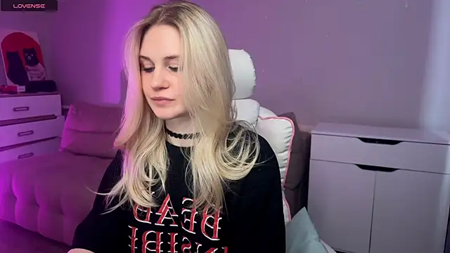 Snapshot of Sofia_Kenwood chatting on 20, 2, 2026 Sofia Kenwood online show from 20, 2, 2026