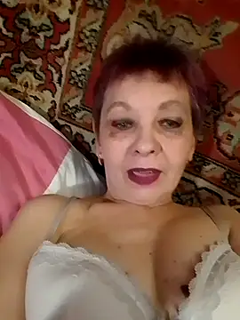 Snapshot of Rose60301 chatting on 4, 10, 2025 Rose60301 online show from 4, 10, 2025