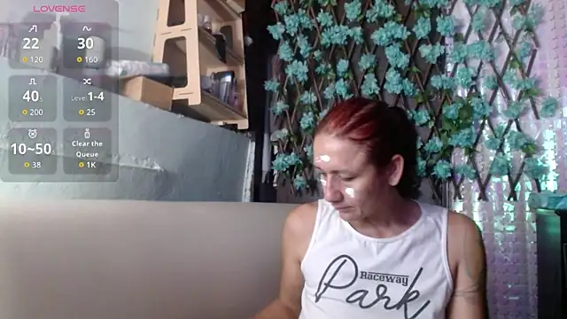 Snapshot of darling_hott chatting on 19, 3, 2026 darling hott online show from 19, 3, 2026