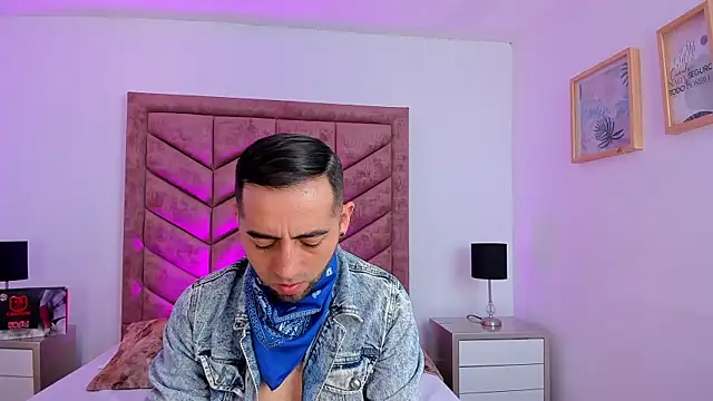 Snapshot of Lushian_ chatting on 10, 9, 2025 Lushian online show from 10, 9, 2025