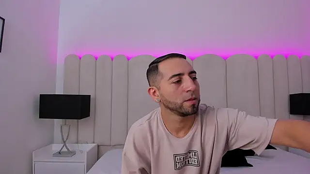 Snapshot of Lushian_ chatting on 13, 9, 2025 Lushian online show from 13, 9, 2025