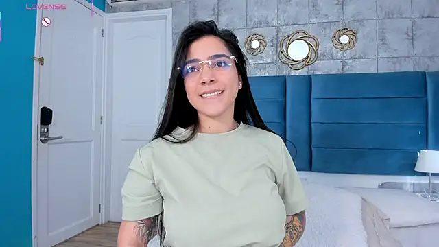 KamilaBetancourt online show from 9, 5, 2026