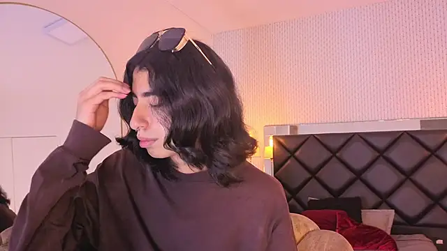 Snapshot of ryo_light chatting on 6, 4, 2026 ryo light online show from 6, 4, 2026