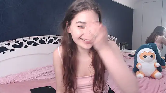 Lili Luuu online show from 20, 9, 2025