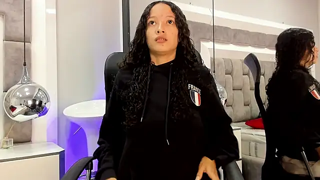 JuliettaBleer online show from 3, 10, 2025