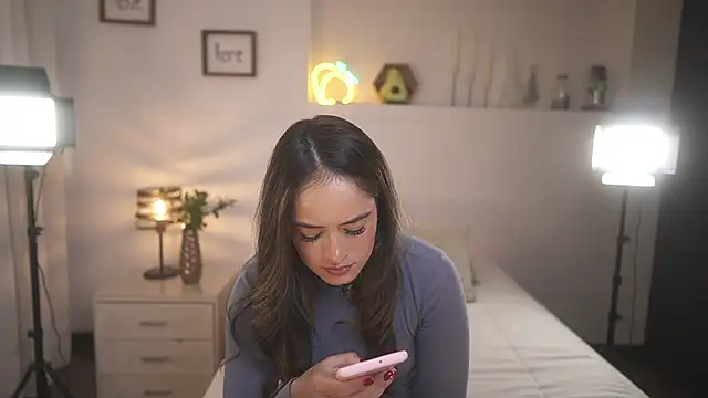 Snapshot of ximena_cortez_03 chatting on 9, 9, 2025 ximena cortez 03 online show from 9, 9, 2025