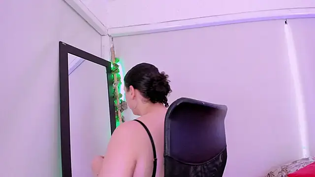 catleya noire online show from 8, 10, 2025