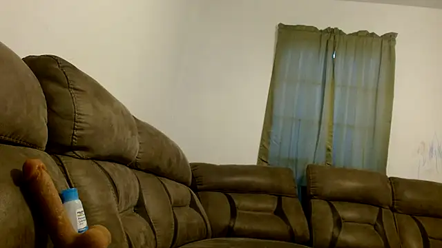 Snapshot of carlithefreak chatting on 23, 2, 2025 carlithefreak online show from 23, 2, 2025