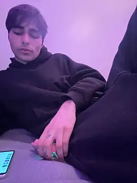 Snapshot of FireSoftx chatting on 2, 12, 2025 FireSoftx online show from 2, 12, 2025