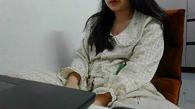 Snapshot of Emachiii chatting on 4, 4, 2026 Emachiii online show from 4, 4, 2026