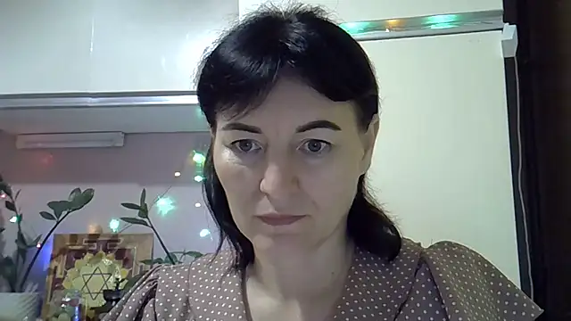 Krystal 82 online show from 24, 9, 2025