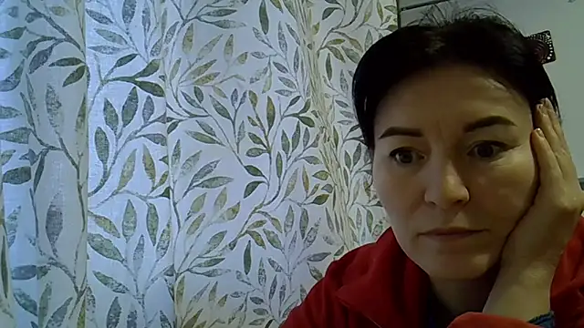 Krystal 82 online show from 19, 12, 2025