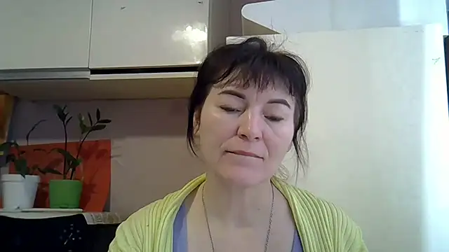 Krystal 82 online show from 12, 2, 2026