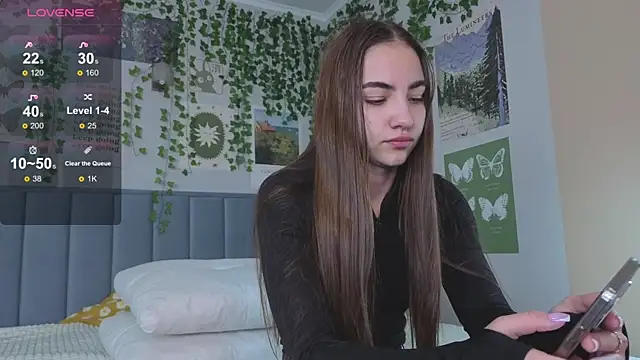 Ashley Pierce online show from 3, 10, 2025