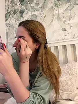 Snapshot of AriaAdda chatting on 8, 4, 2026 AriaAdda online show from 8, 4, 2026