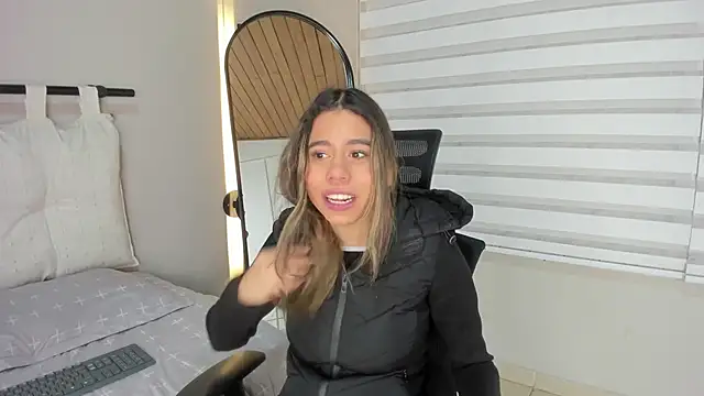 Rachell criss online show from 29, 11, 2025