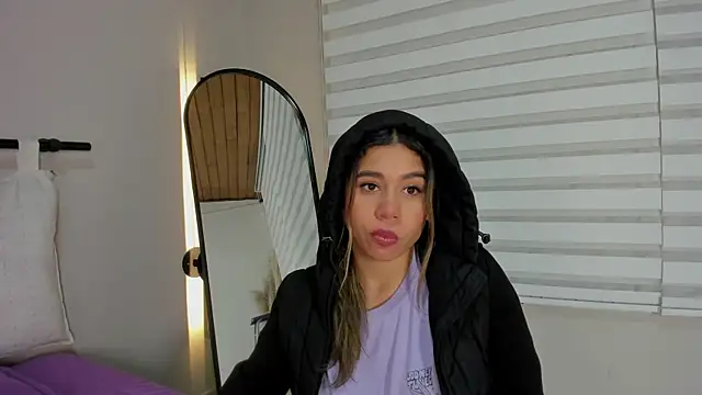 Rachell criss online show from 4, 12, 2025