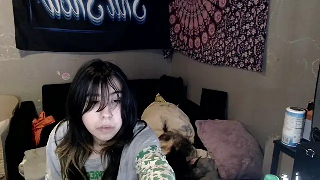 London Ray online show from 5, 11, 2025