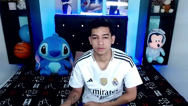 x oliver x online show from 7, 10, 2025