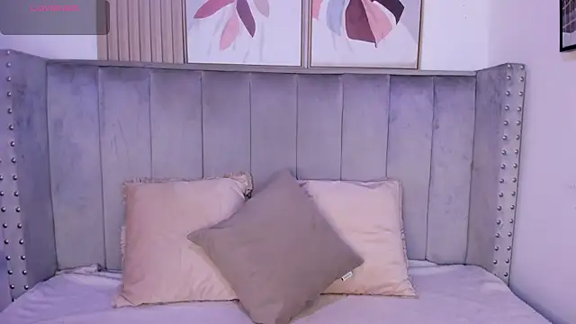 Seshat Hitt online show from 25, 9, 2025