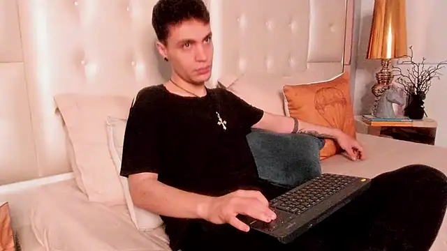 dark sun302 online show from 4, 2, 2026