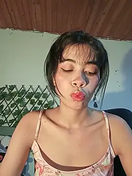 Snapshot of dolliette24 chatting on 16, 6, 2026 dolliette24 online show from 16, 6, 2026