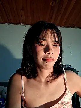 Snapshot of dolliette24 chatting on 4, 7, 2026 dolliette24 online show from 4, 7, 2026