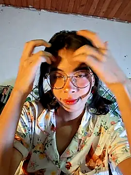Snapshot of dolliette24 chatting on 24, 7, 2026 dolliette24 online show from 24, 7, 2026