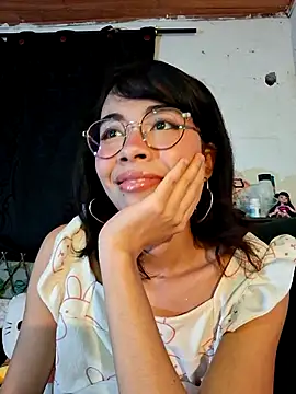Snapshot of dolliette24 chatting on 26, 7, 2026 dolliette24 online show from 26, 7, 2026