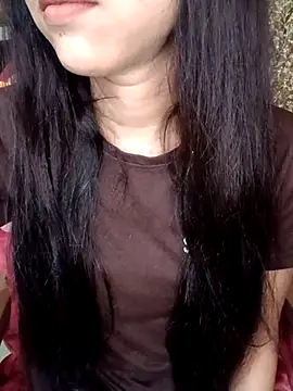 Snapshot of Queen_Pooja7 chatting on 5, 10, 2025 Queen Pooja7 online show from 5, 10, 2025