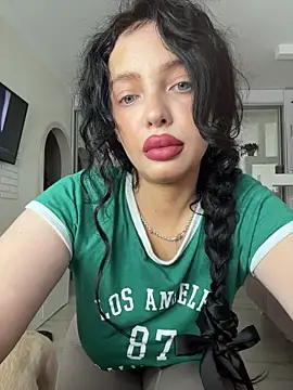 Hannah xBaby online show from 2, 11, 2025