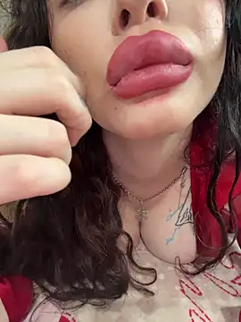 Hannah xBaby online show from 11, 11, 2025