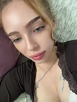 Hannah xBaby online show from 12, 7, 2026