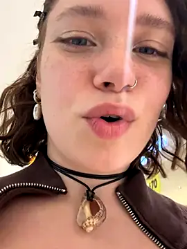 lucy-joy online show from 12, 9, 2025