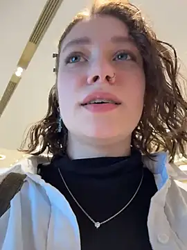 lucy-joy online show from 29, 9, 2025