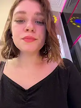 lucy-joy online show from 4, 11, 2025