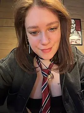 lucy-joy online show from 9, 5, 2026