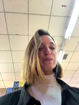 DollyTall online show from 15, 9, 2025